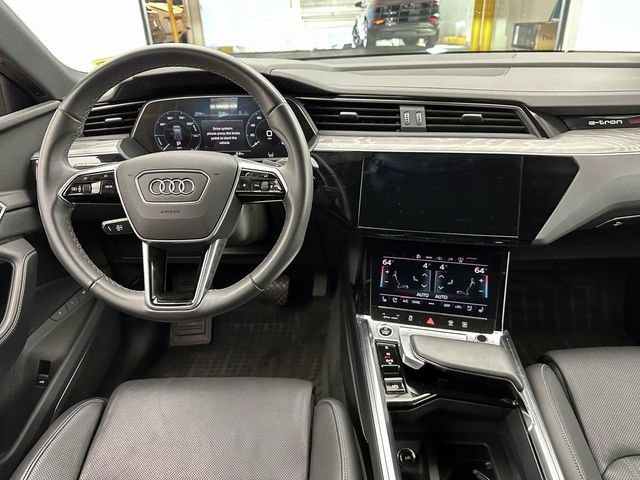 Used 2023 Audi e-tron Prestige w/ Prestige Package AWD/4WD image 13