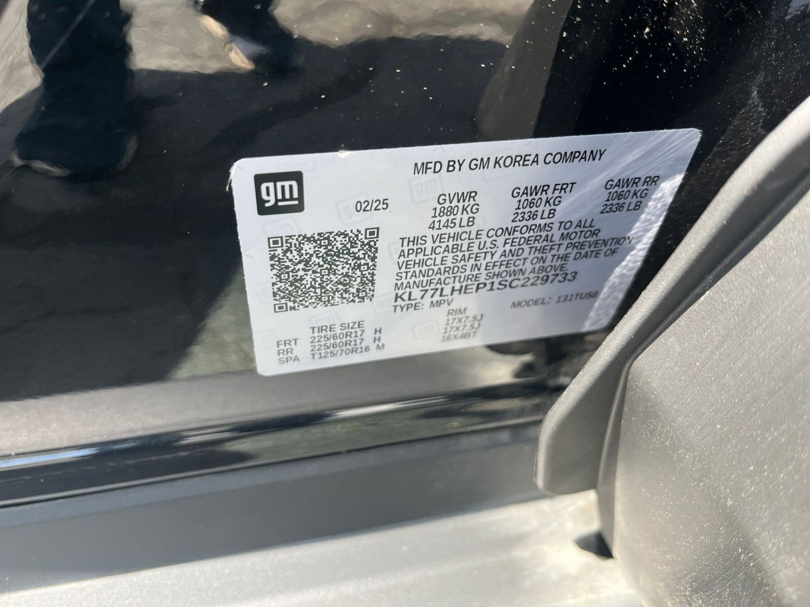 Used 2025 Chevrolet Trax LT FWD image 23