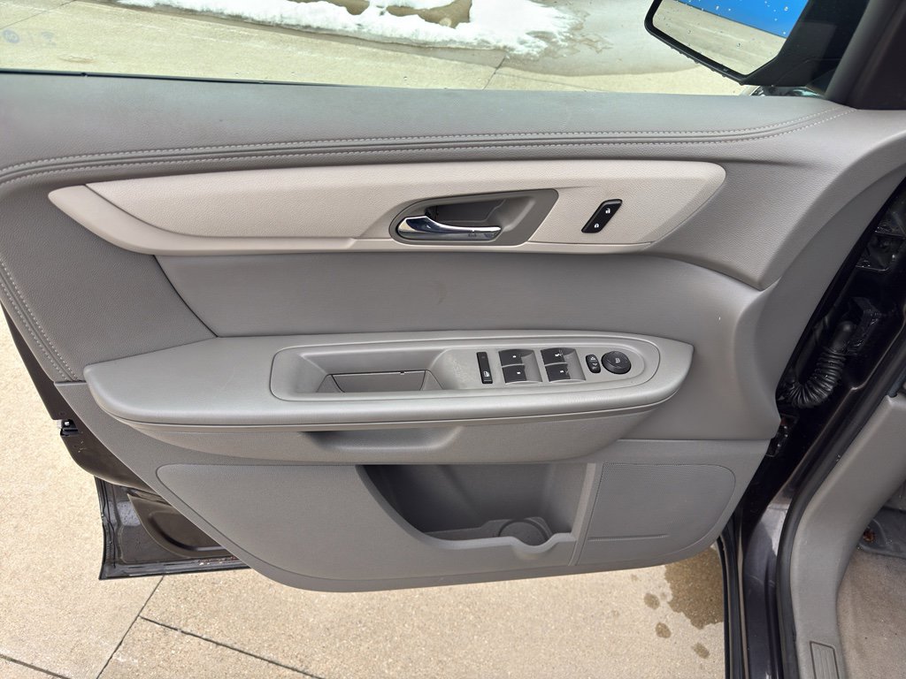 Used 2017 Chevrolet Traverse LS image 11