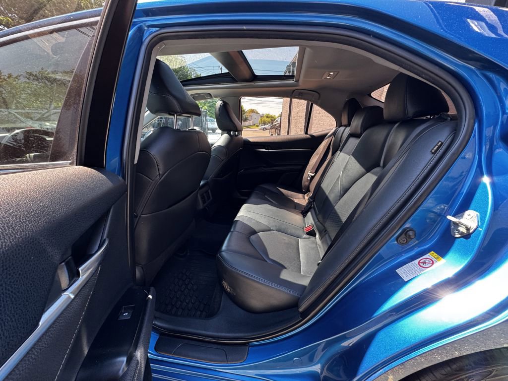 Used 2018 Toyota Camry XSE FWD image 14