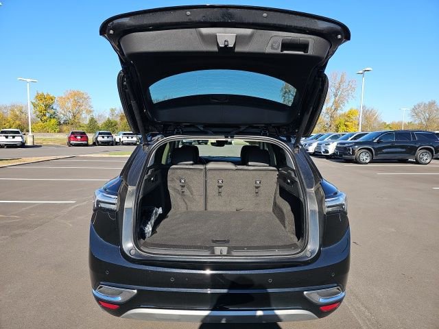 Used 2023 Buick Envision Avenir image 10