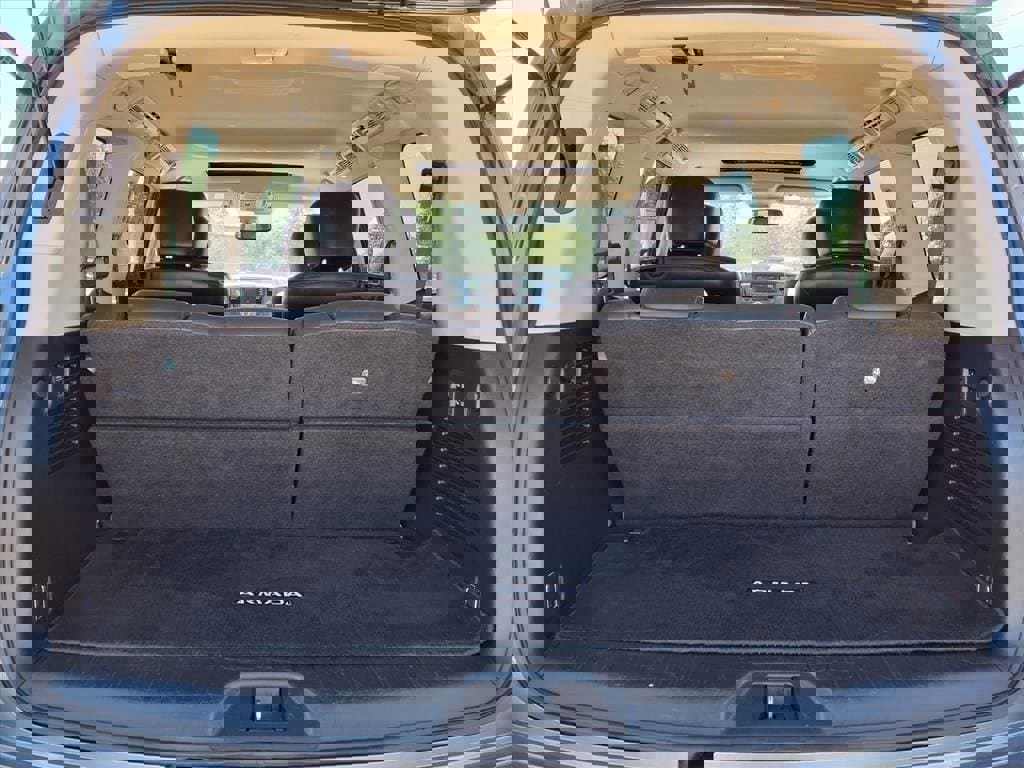 Used 2020 Nissan Armada SL w/ Premium Package image 13