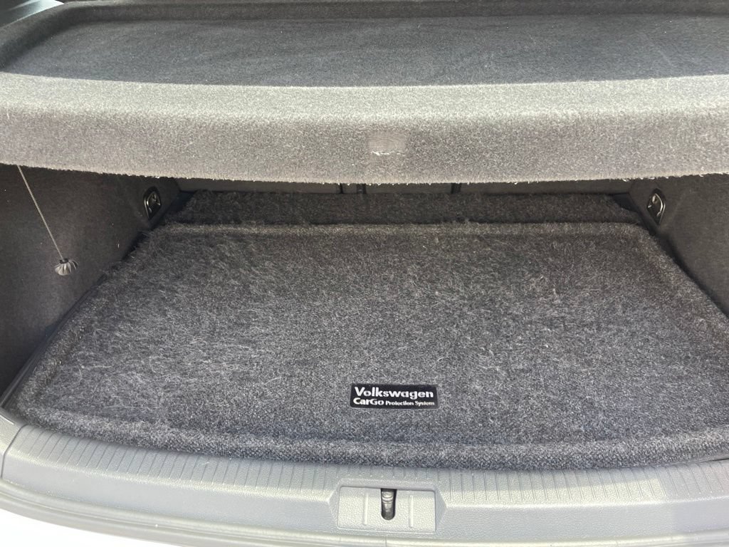 Used 2016 Volkswagen GTI SE FWD image 22