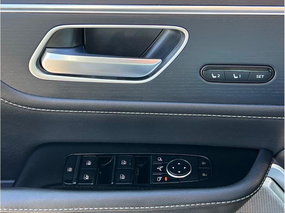Used 2025 INFINITI QX80 Sensory AWD/4WD image 21