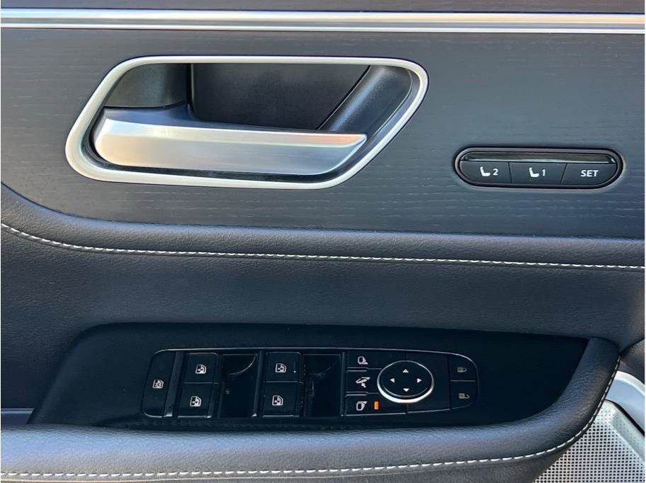 Used 2025 INFINITI QX80 Sensory AWD/4WD image 21