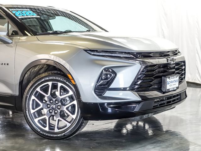 Certified 2025 Chevrolet Blazer RS image 3