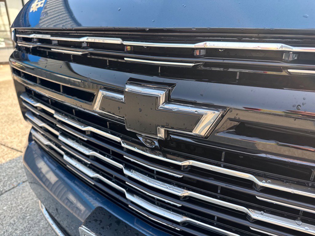 Used 2025 Chevrolet Tahoe High Country w/ Sun And Tow Package image 6