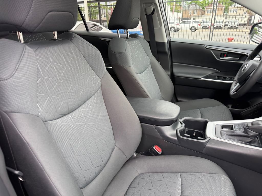 Certified 2025 Toyota RAV4 XLE w/ Convenience Package AWD/4WD image 18