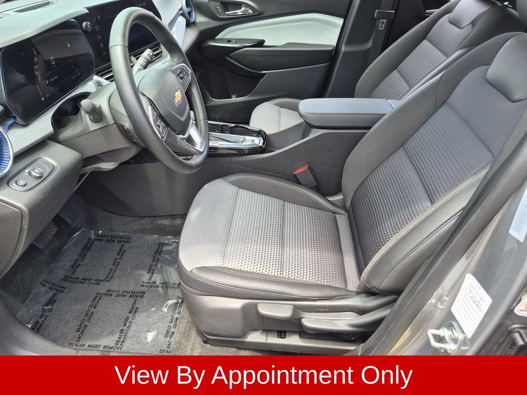 Used 2025 Chevrolet Trax LT w/ LT Convenience Package FWD image 21