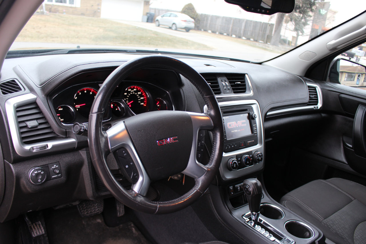 Used 2015 GMC Acadia SLE image 14