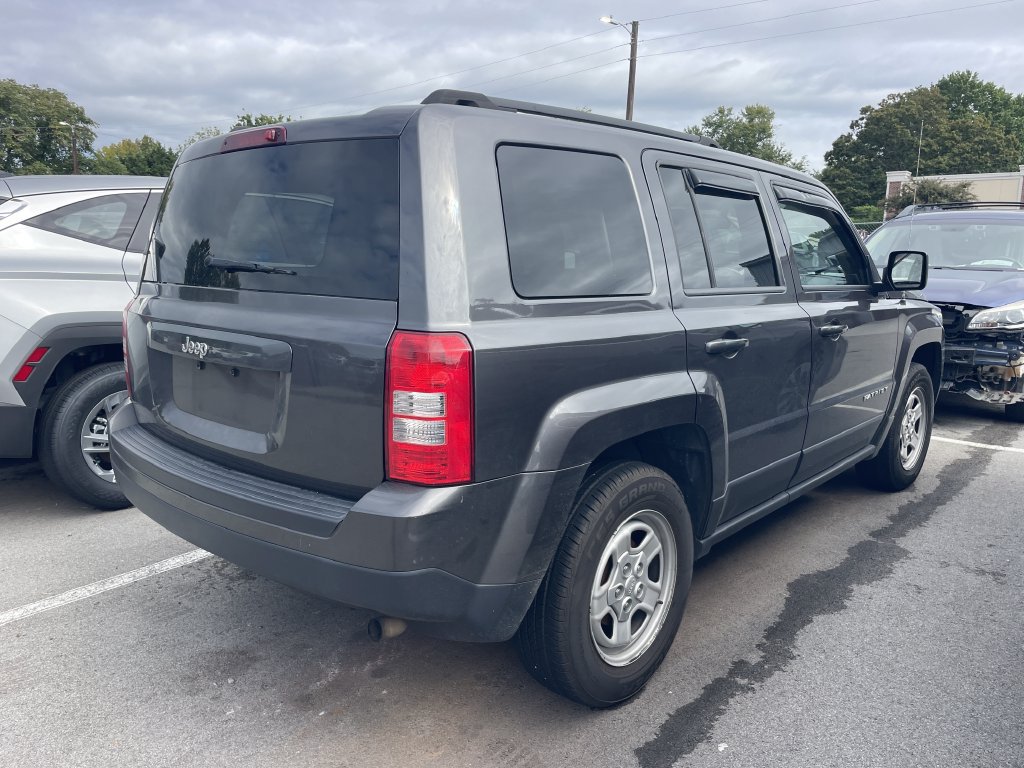 Used 2014 Jeep Patriot Sport w/ Power Value Group FWD image 6