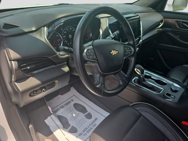 Used 2023 Chevrolet Traverse Premier FWD image 16