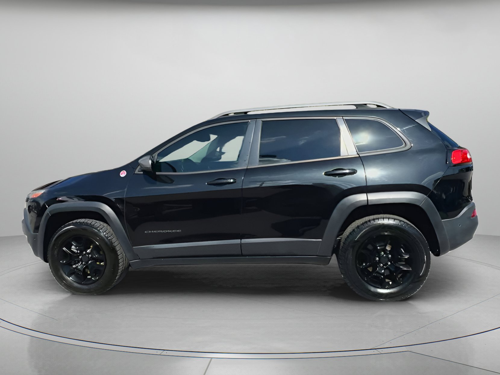 Used 2016 Jeep Cherokee Trailhawk w/ Comfort/Convenience Group image 17