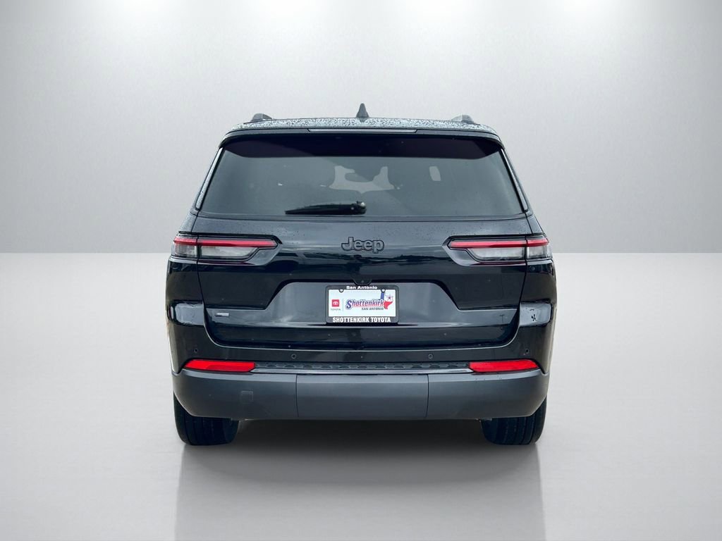 Used 2022 Jeep Grand Cherokee L Laredo RWD image 6