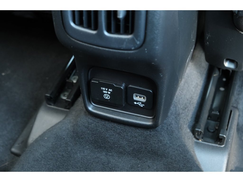 Used 2018 Jeep Compass Limited w/ Navigation Group AWD/4WD image 32