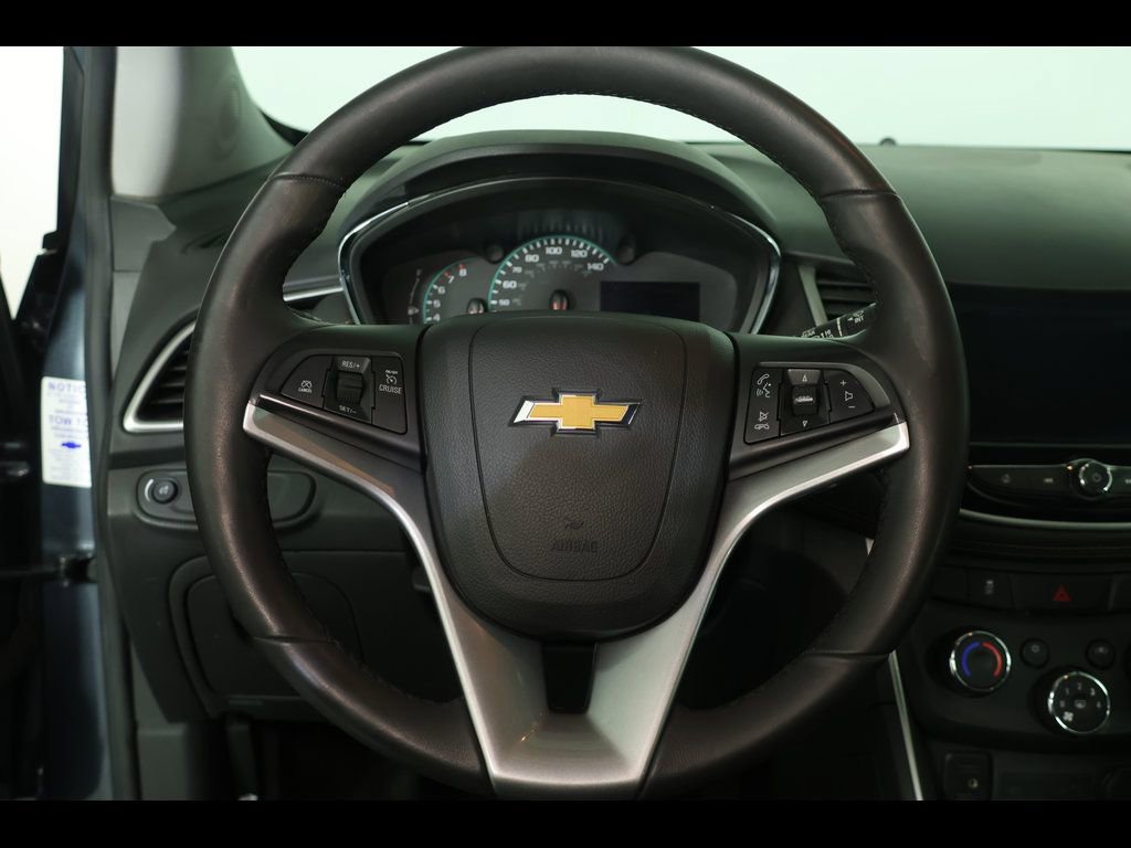 Used 2021 Chevrolet Trax LT w/ Sport Edition image 21