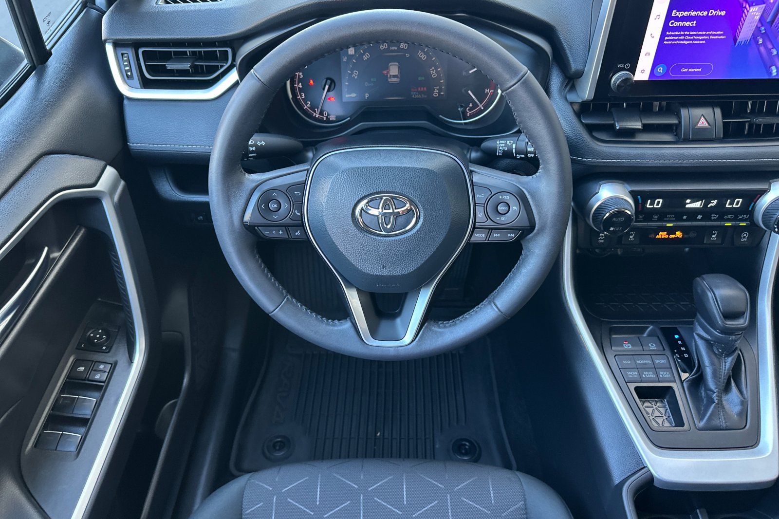 Used 2024 Toyota RAV4 XLE w/ Convenience Package AWD/4WD image 14