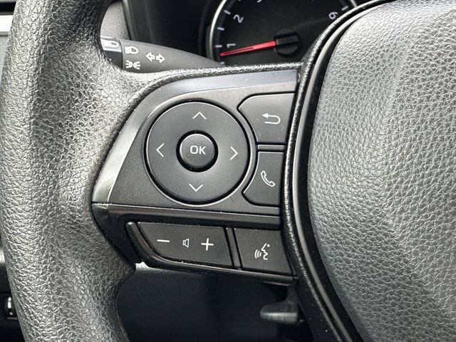Used 2022 Toyota RAV4 LE FWD image 26