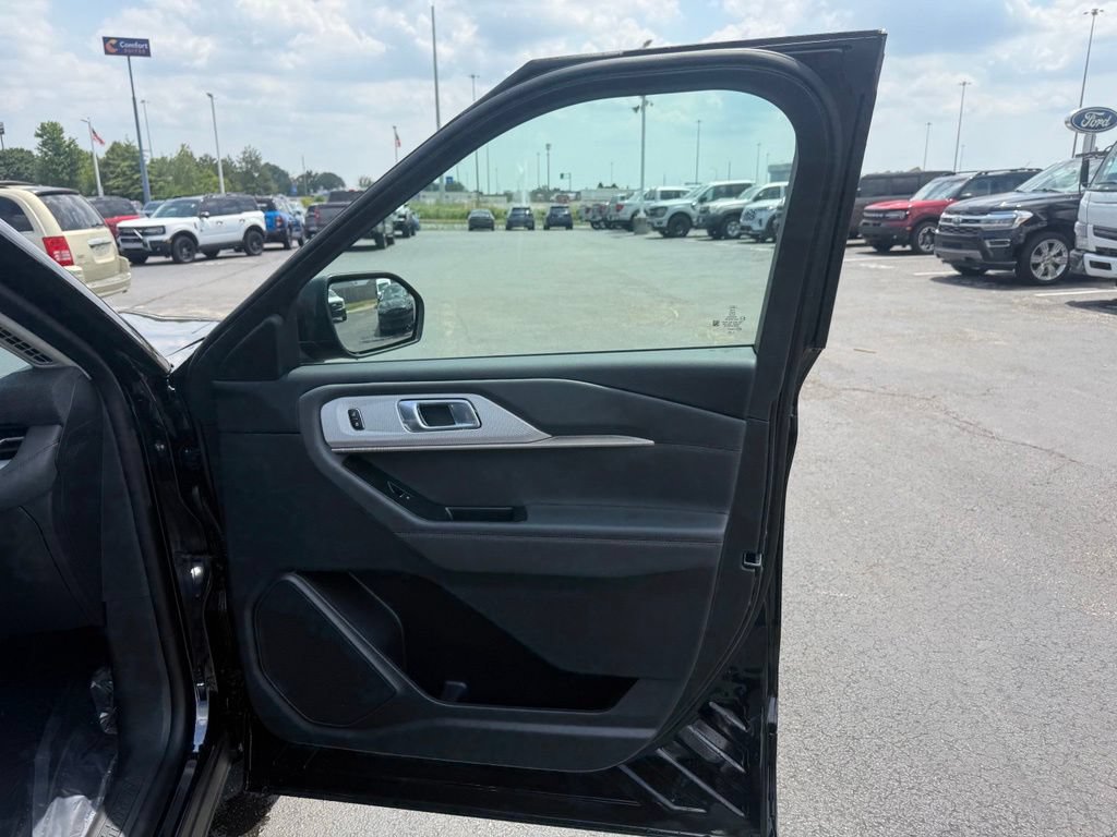 New 2026 Ford Explorer Active w/ Active Comfort Package AWD/4WD image 61