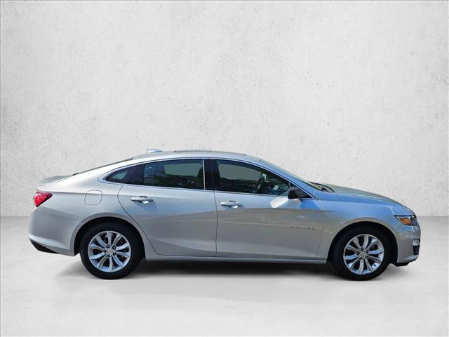 Used 2022 Chevrolet Malibu LT image 2