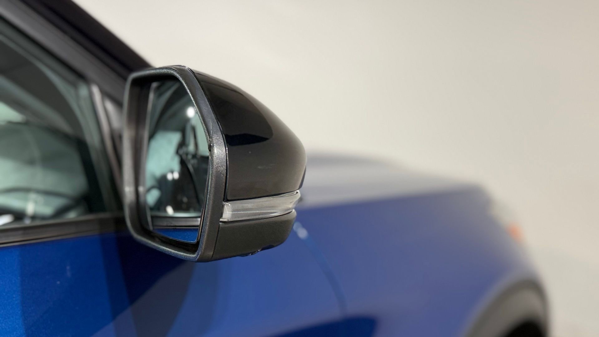 Used 2021 Ford Explorer Limited w/ Equipment Group 301A image 13