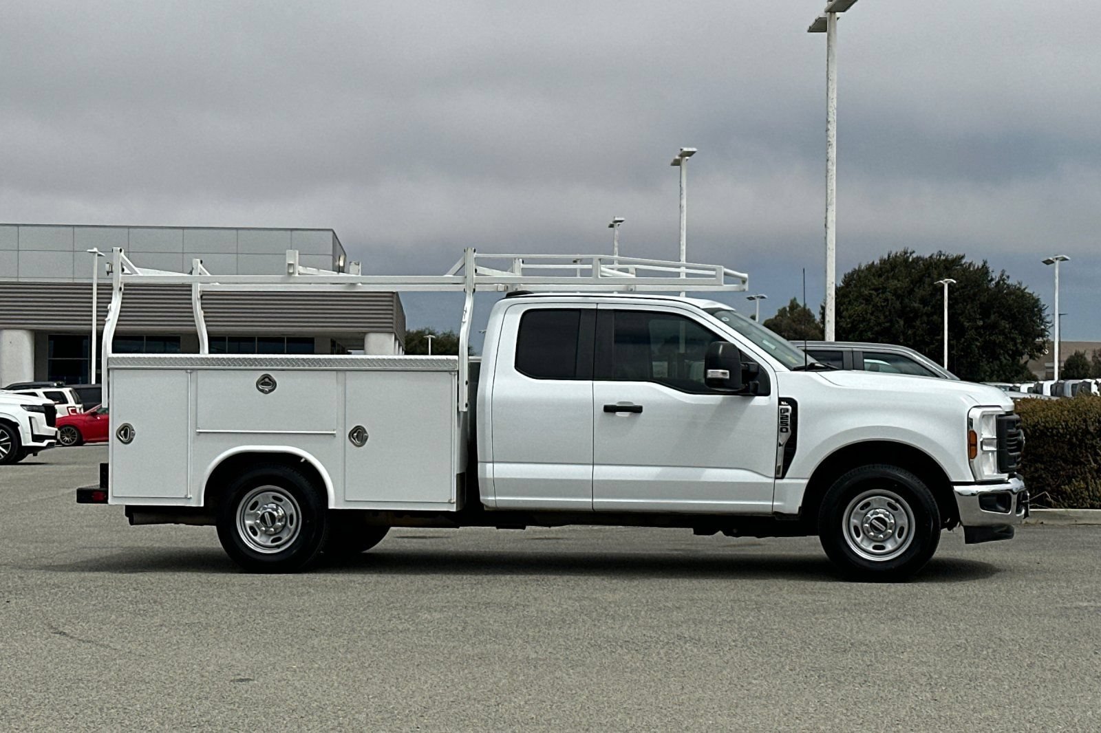 Used 2024 Ford F250 XL w/ XL Chrome Package RWD image 3