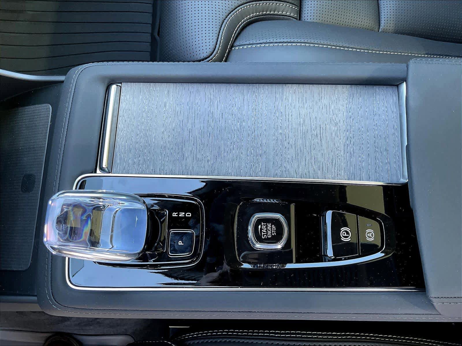 New 2026 Volvo XC90 T8 Ultra w/ Protection Package image 10