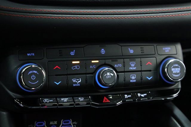 Used 2023 Dodge Durango GT image 18