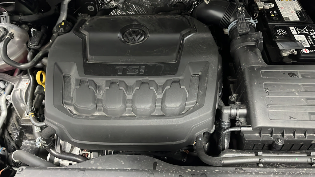 Used 2024 Volkswagen Tiguan SE R-Line AWD/4WD image 28