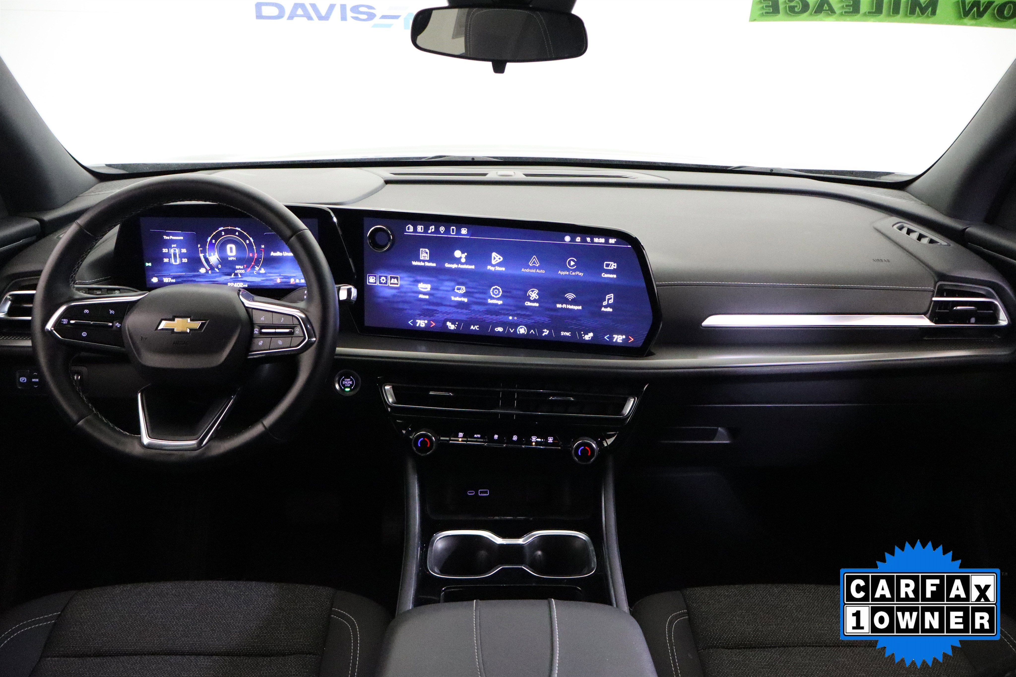 Used 2025 Chevrolet Traverse LT image 15