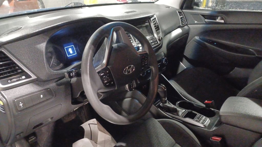 Used 2018 Hyundai Tucson SE image 4
