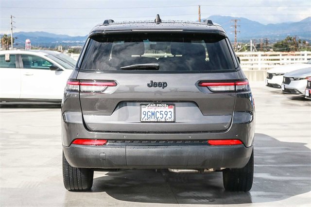 Used 2023 Jeep Grand Cherokee L Laredo image 9