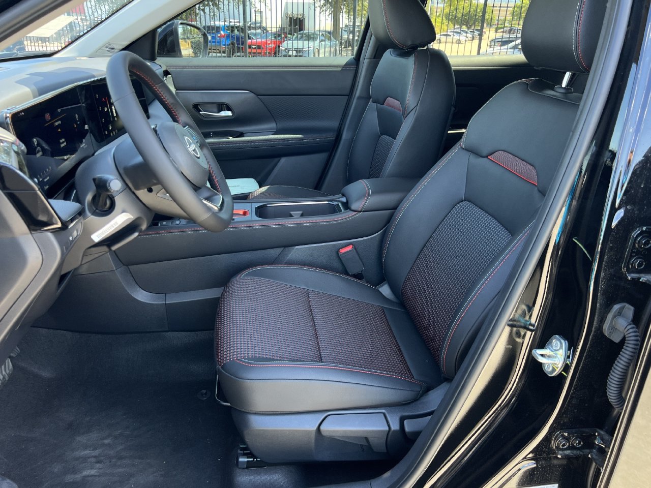 New 2027 Nissan Kicks SR AWD/4WD image 9