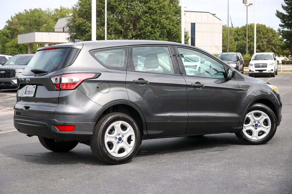 Used 2017 Ford Escape SE w/ SE Sport Appearance Package FWD image 21