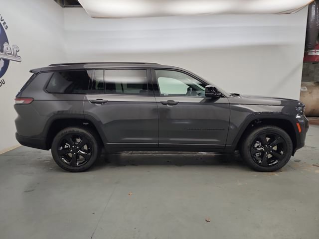 New 2025 Jeep Grand Cherokee L Altitude image 11