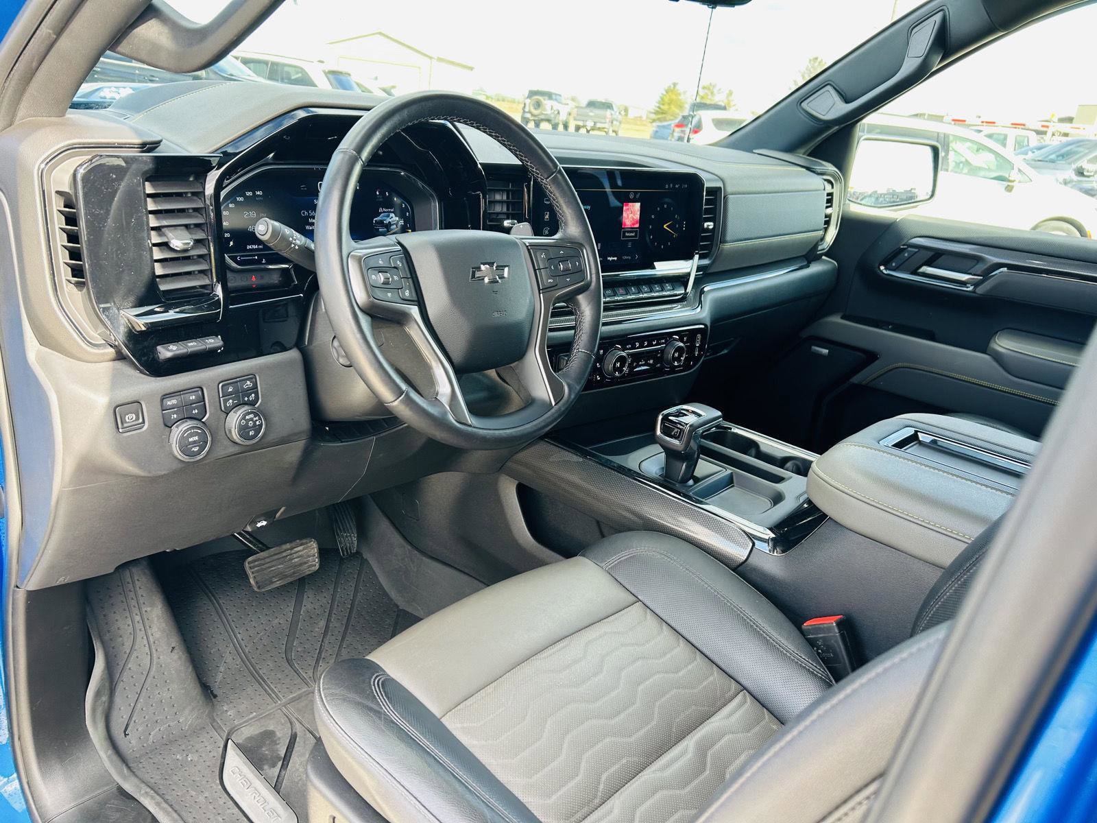 Used 2022 Chevrolet Silverado 1500 ZR2 w/ Technology Package image 19