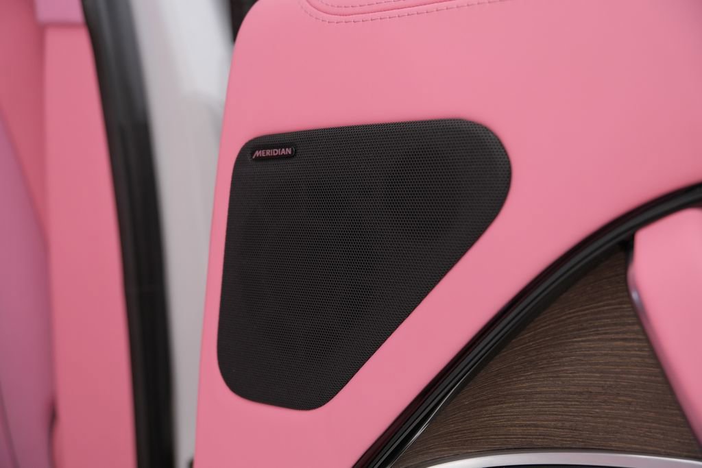 Used 2025 Land Rover Range Rover SE image 37