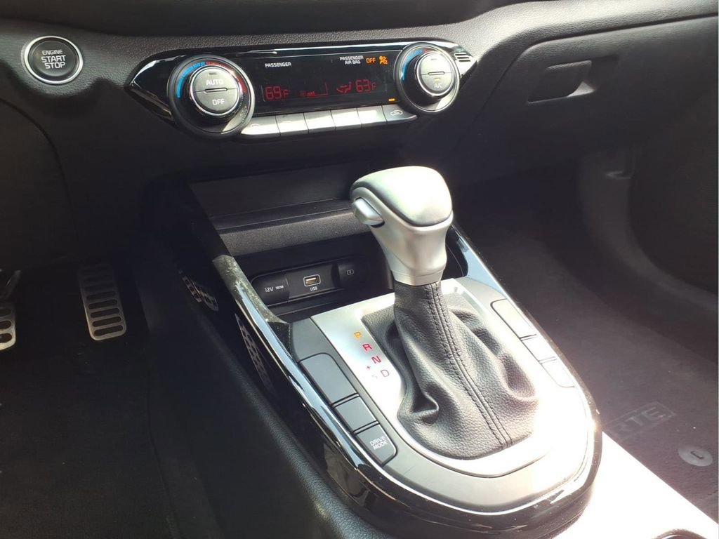 Used 2022 Kia Forte GT-Line w/ GT-Line Technology Package image 23