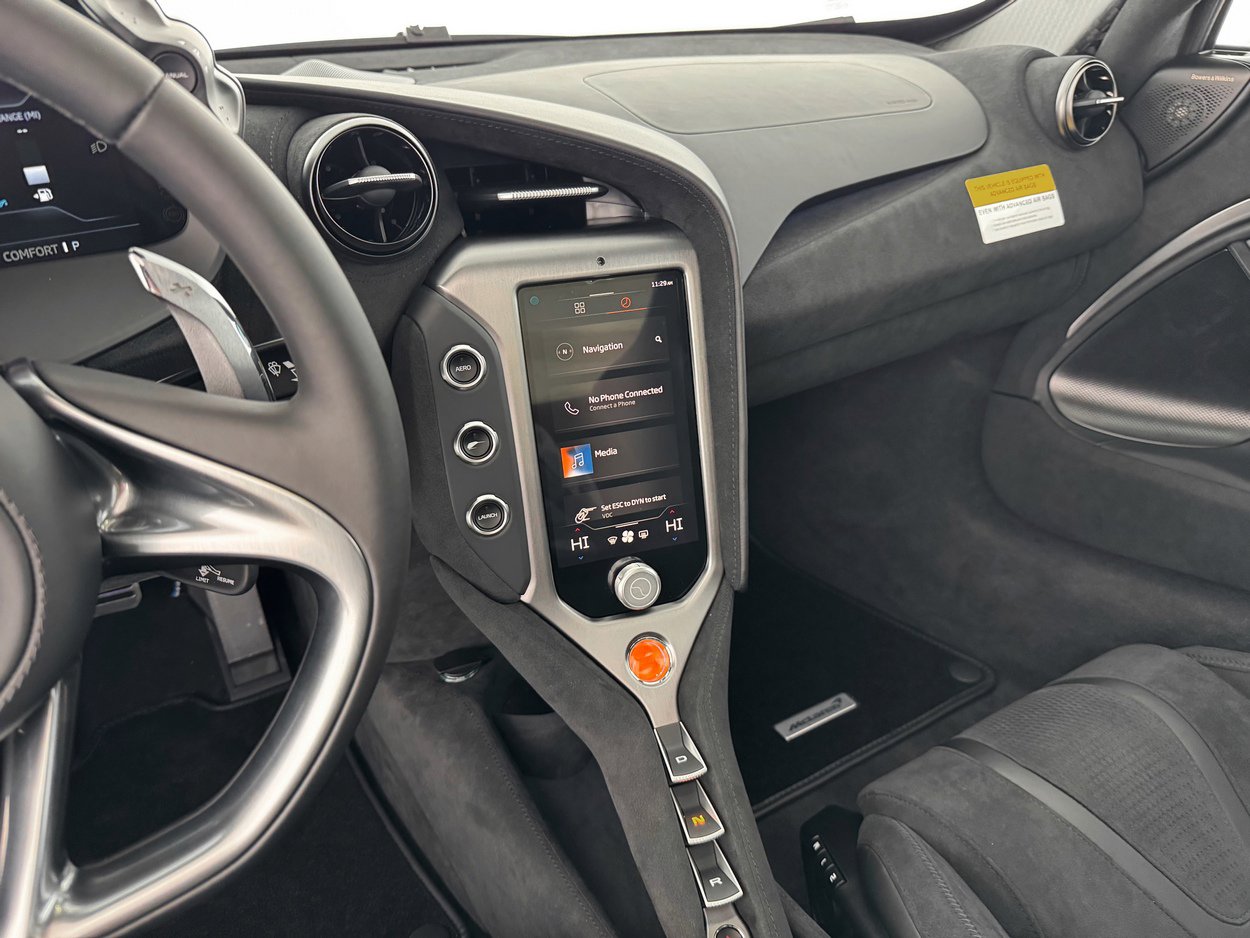 New 2026 McLaren 750S image 20
