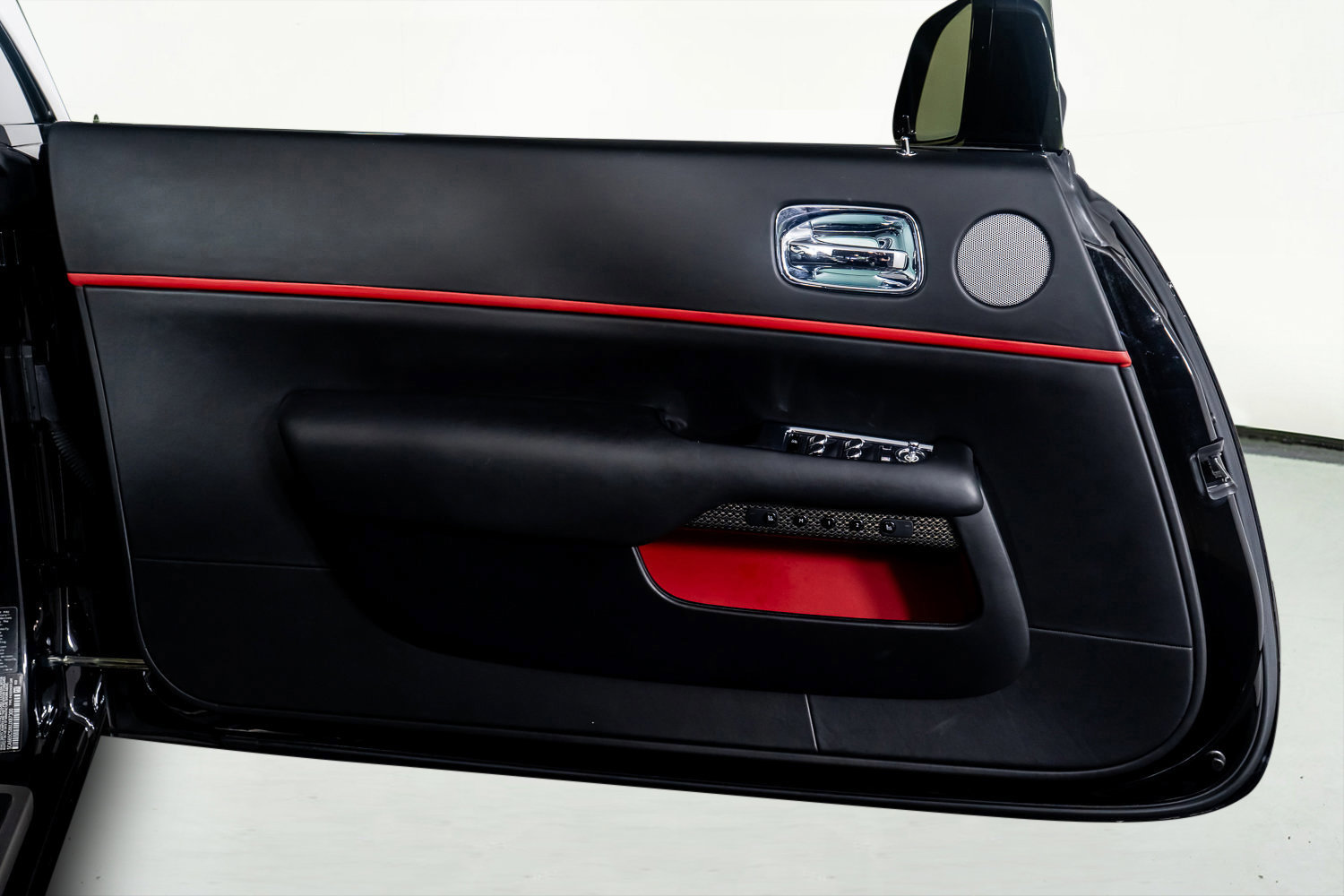 Used 2019 Rolls-Royce Wraith image 14