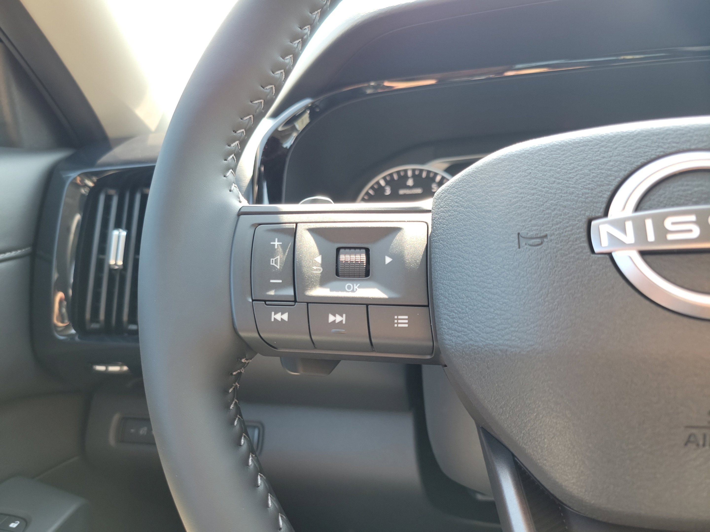 New 2026 Nissan Pathfinder SV FWD image 21