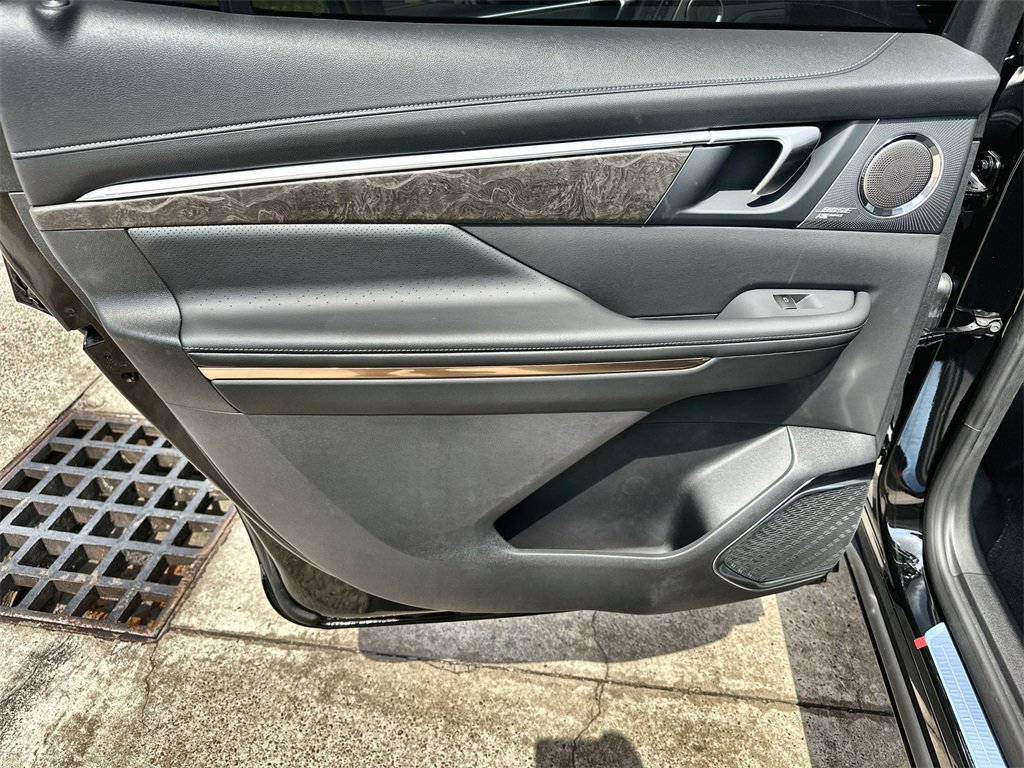 New 2026 Buick Enclave Avenir w/ Super Cruise Package image 14