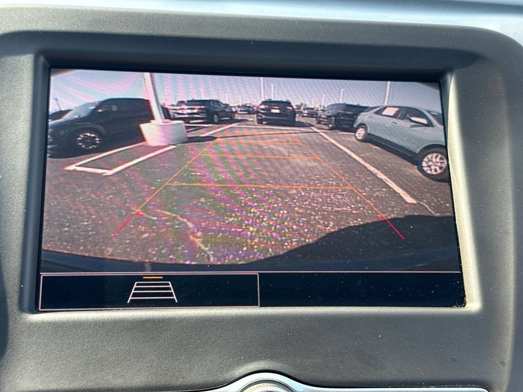 Used 2023 Chevrolet Equinox LT FWD image 17