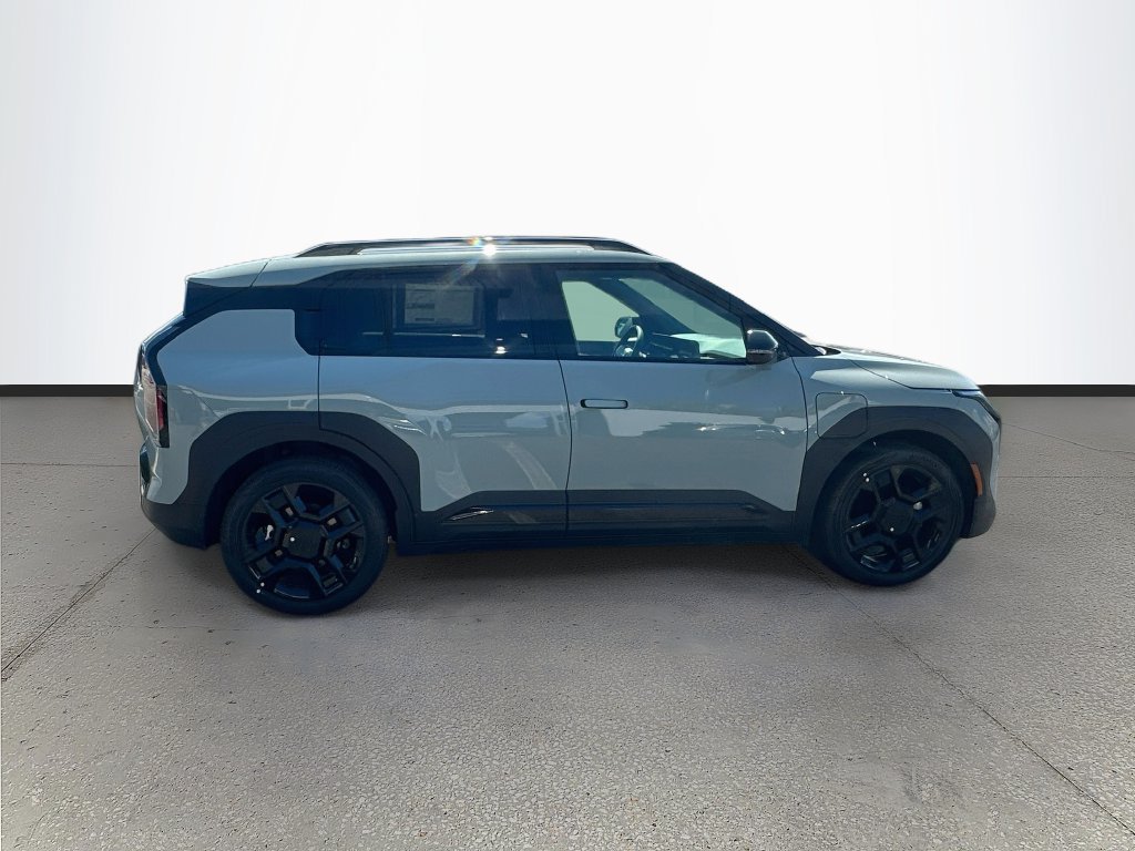 New 2027 Kia EV3 Wind FWD image 8
