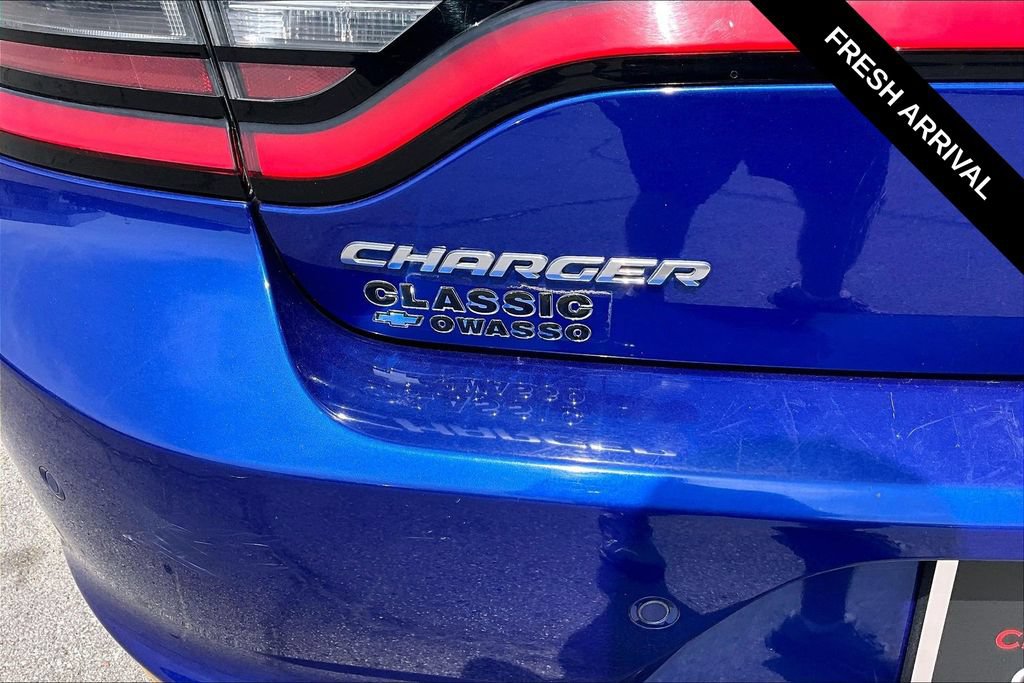 Used 2020 Dodge Charger SXT RWD image 23