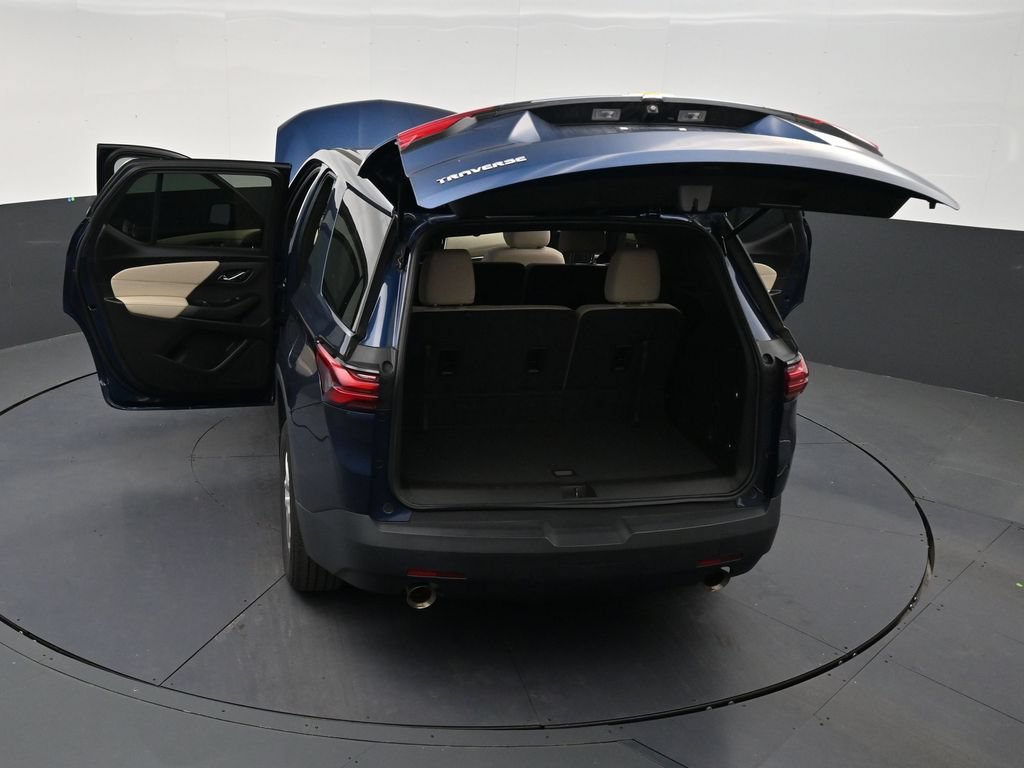Used 2023 Chevrolet Traverse LS FWD image 31