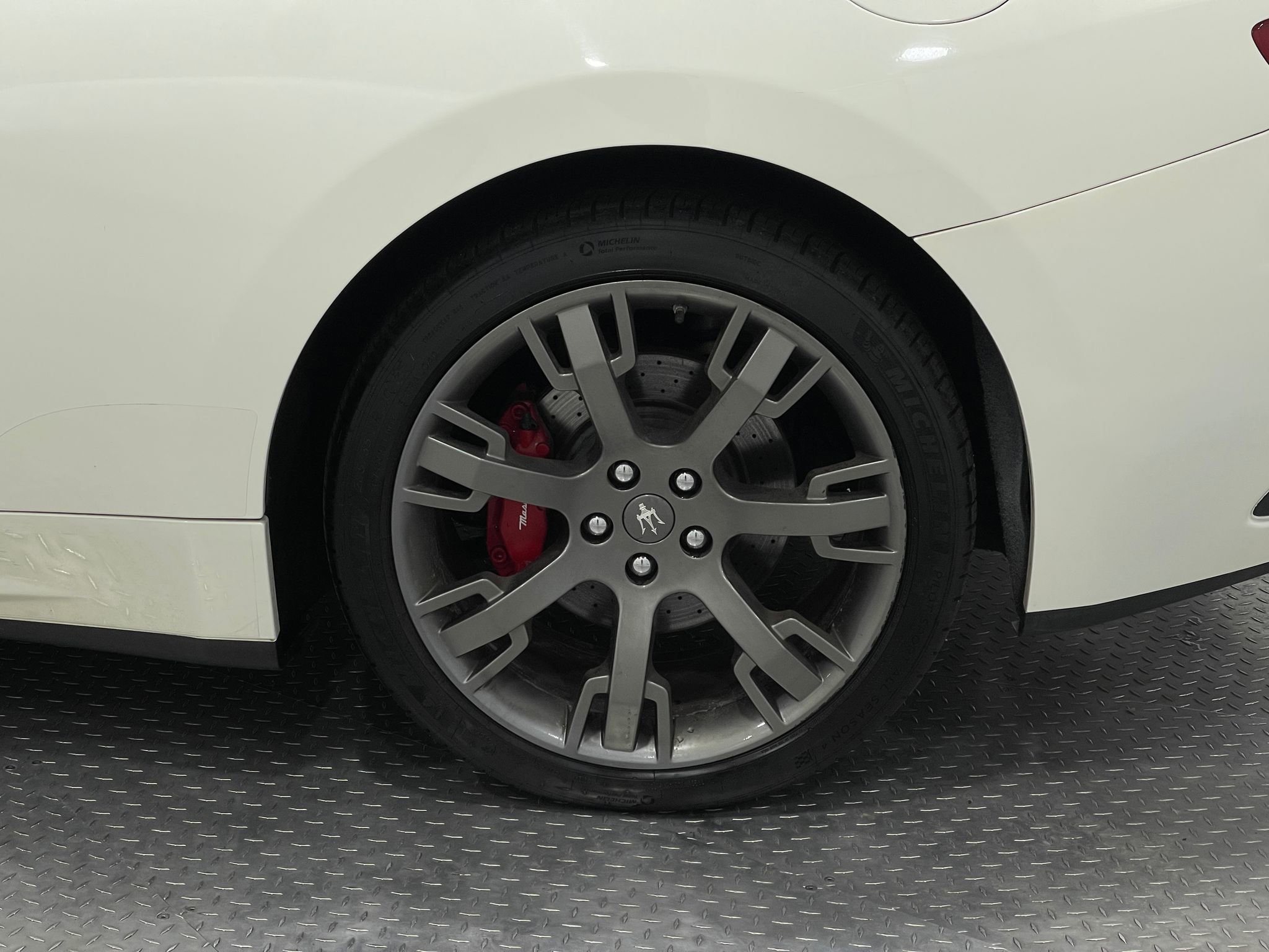 Used 2017 Maserati GranTurismo Convertible image 30