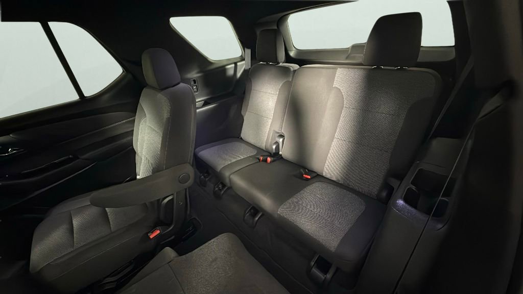 Used 2023 Chevrolet Traverse LT image 22