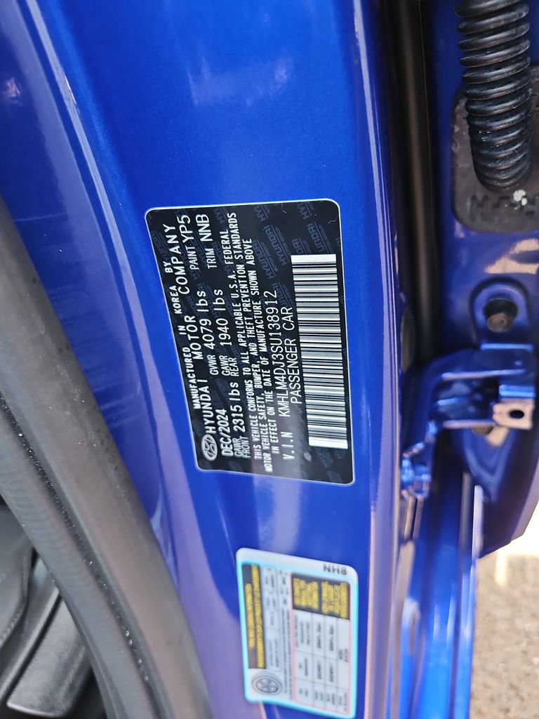 Used 2025 Hyundai Elantra SEL FWD image 29
