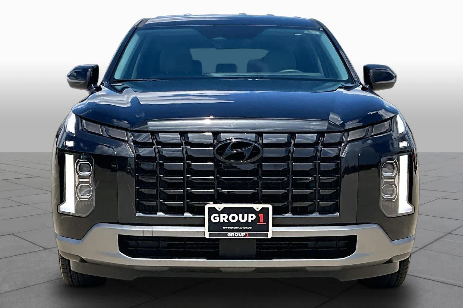 Used 2025 Hyundai Palisade SE FWD image 4